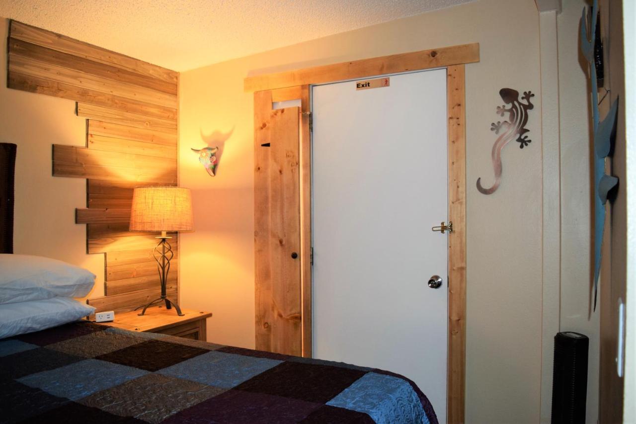 St Dane'S Desert Juniper Cabin Villa Moab Exterior photo